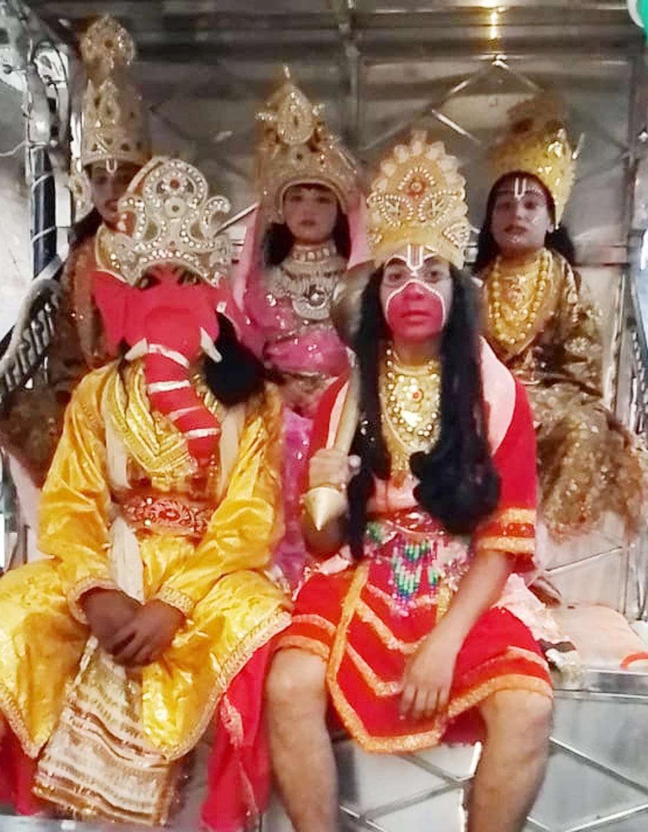 Artists captivated in Valmiki Shobhayatra