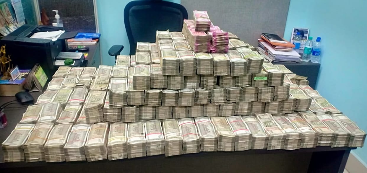 West bengal: Cash worth crores seized in Howrah for the second day