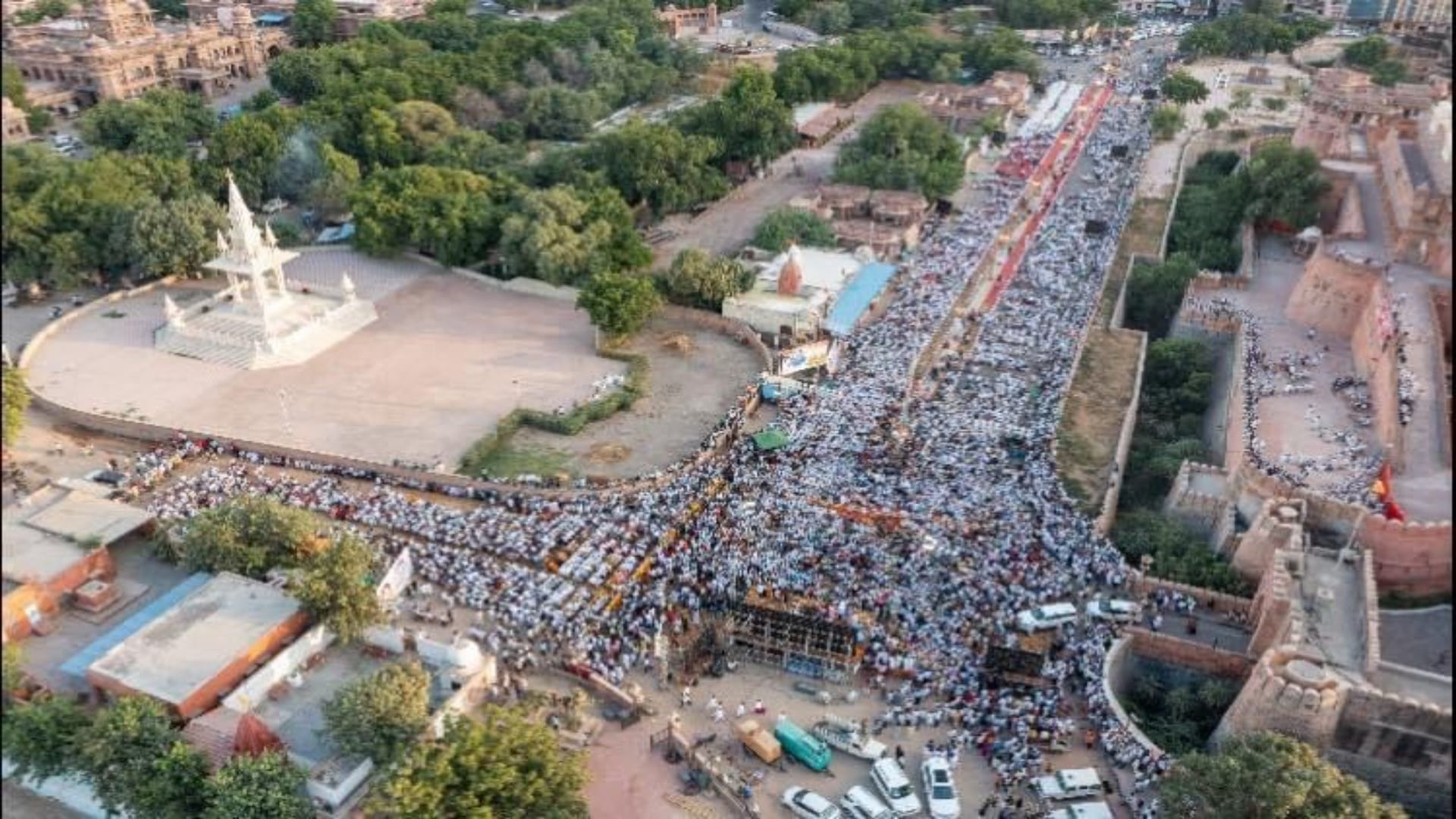 What was BJP strategy to marginalize Vasundhara Opponents surprised to see crowd in Devdarshan Yatra