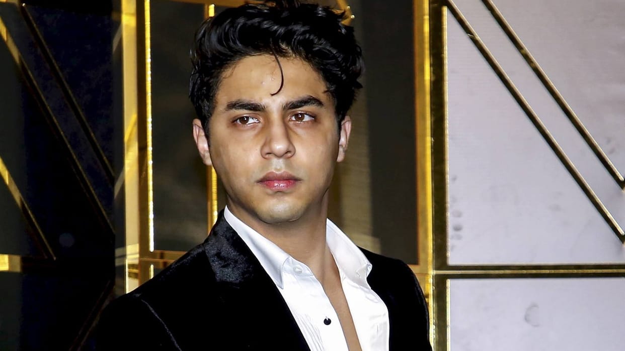 Shahrukh Khan Son Aryan Khan Drugs Case many Flaws found in Investigation