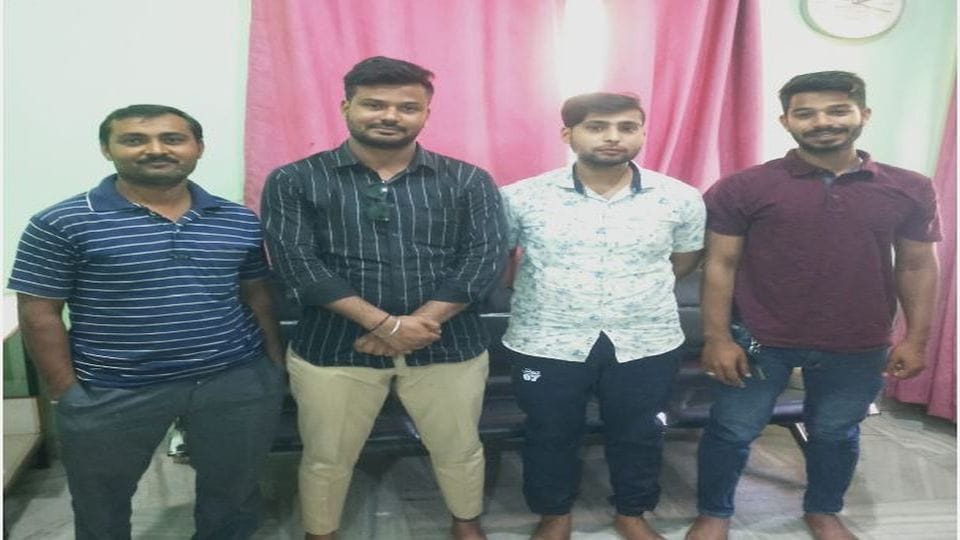 Four men arrested for selling Model of Taj Mahal in Yellow Zone