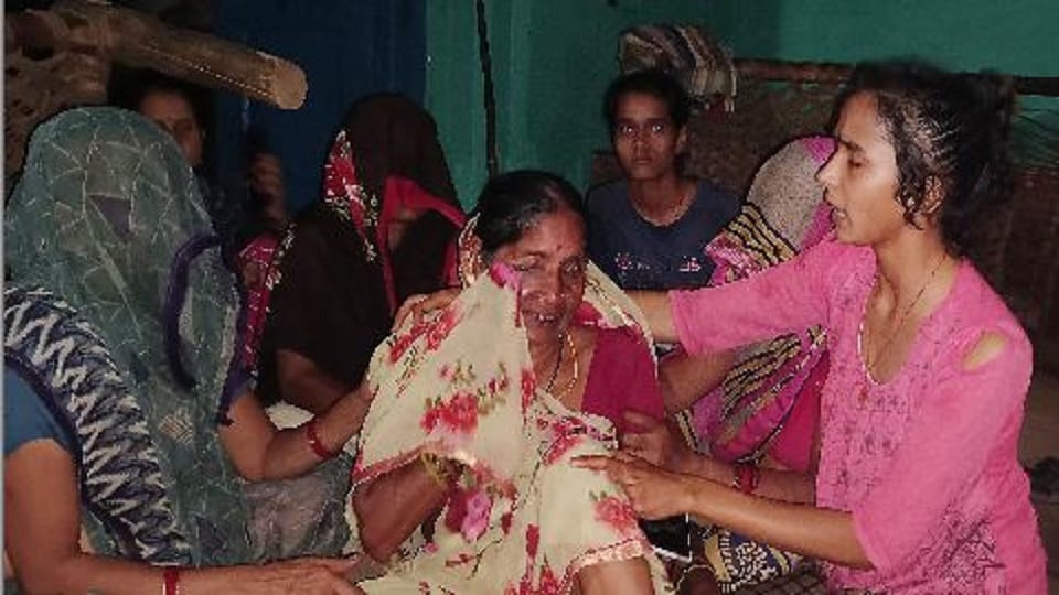 Farmer dies in suspicious condition in bah agra