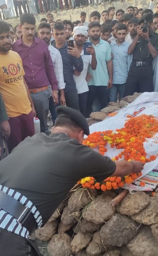 Condolences in Dhamtan Sahib due to death of Navy jawan in accident, last rites performed with state honors