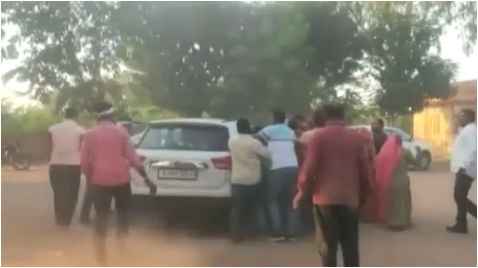 after love marriage family members kidnapped girl from police station in jodhpur