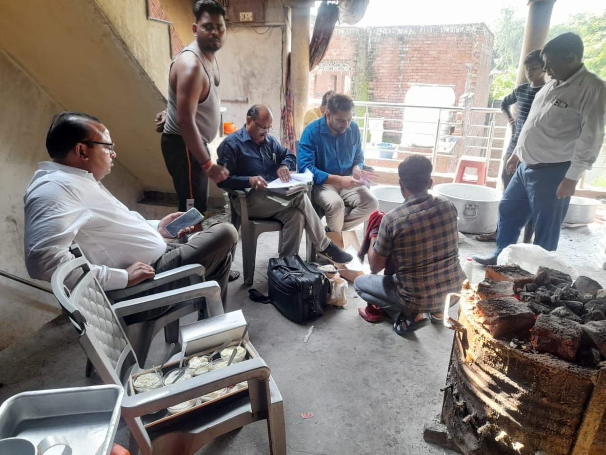 Hardoi, Raid on three factories, one seizure