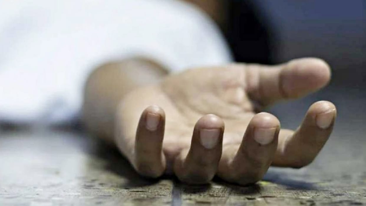 Father murdered the son by hitting him with sabbal in Chhindwara