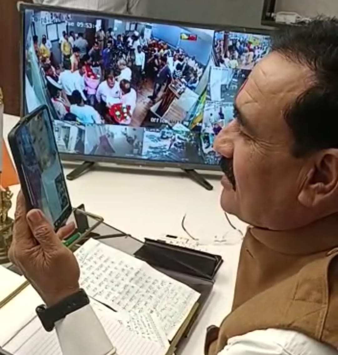 MP News: Home Minister talks to the child who complains about the mother in Burhanupar