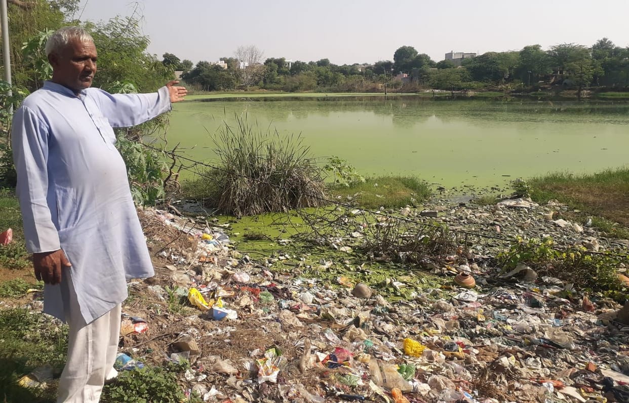The underpass of the National Highway became an obstacle in the way of Adarsh village, the pond is promoting diseases