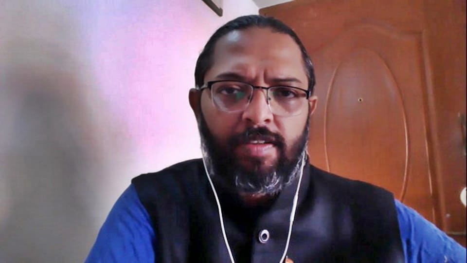 Goa BJP spokesperson says Vadra Congress does not carry the legacy of Mahatma Gandhi