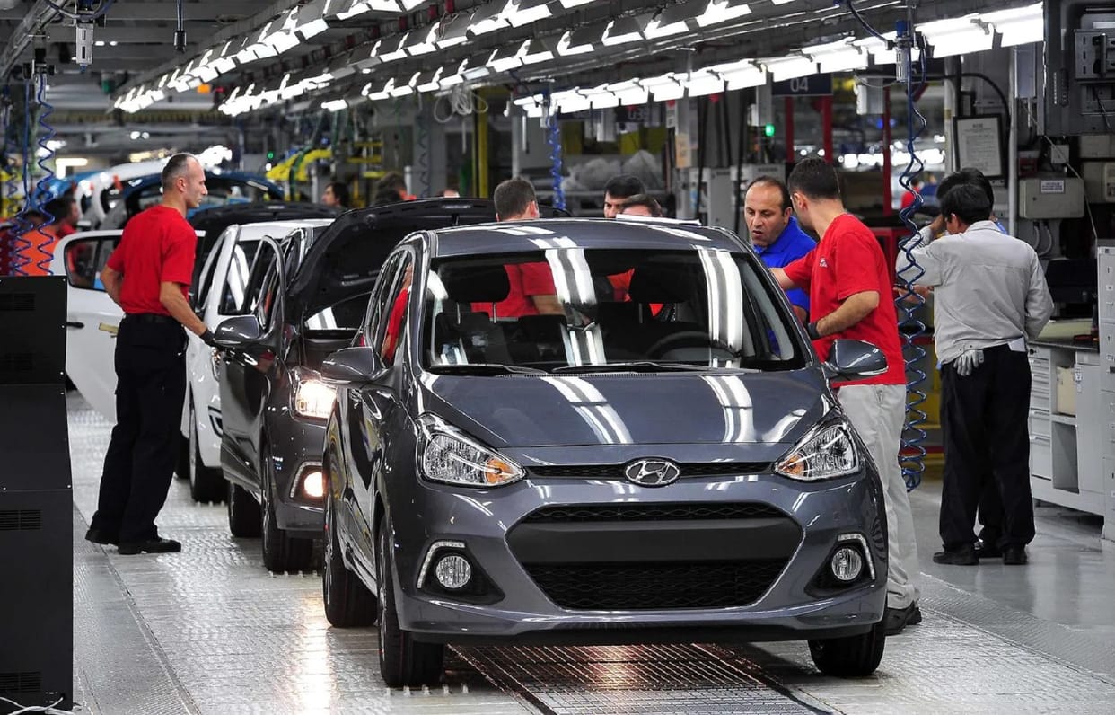 Hyundai has never had women technicians at its South Korean plants hyundai car manufacturing plant