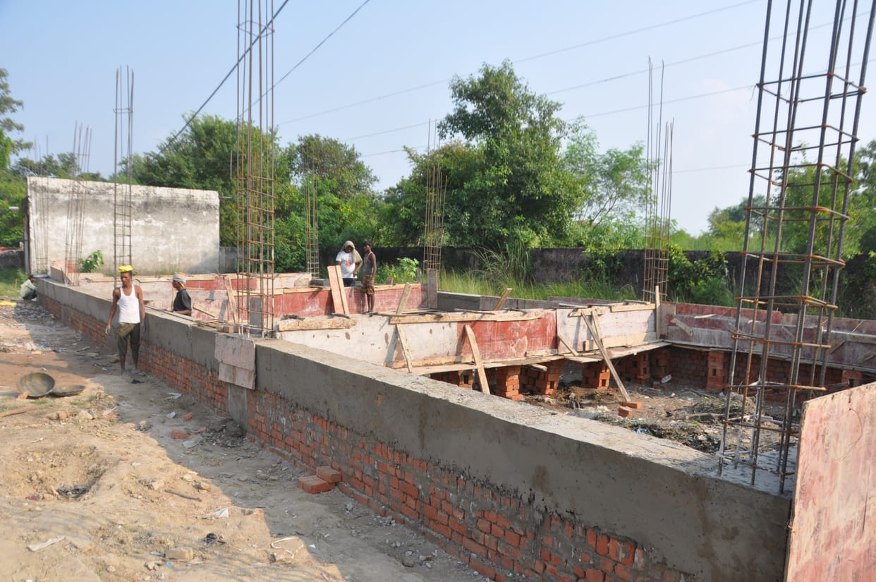 The work of building Kovid Ward building started in a hurry so that the budget does not lapse