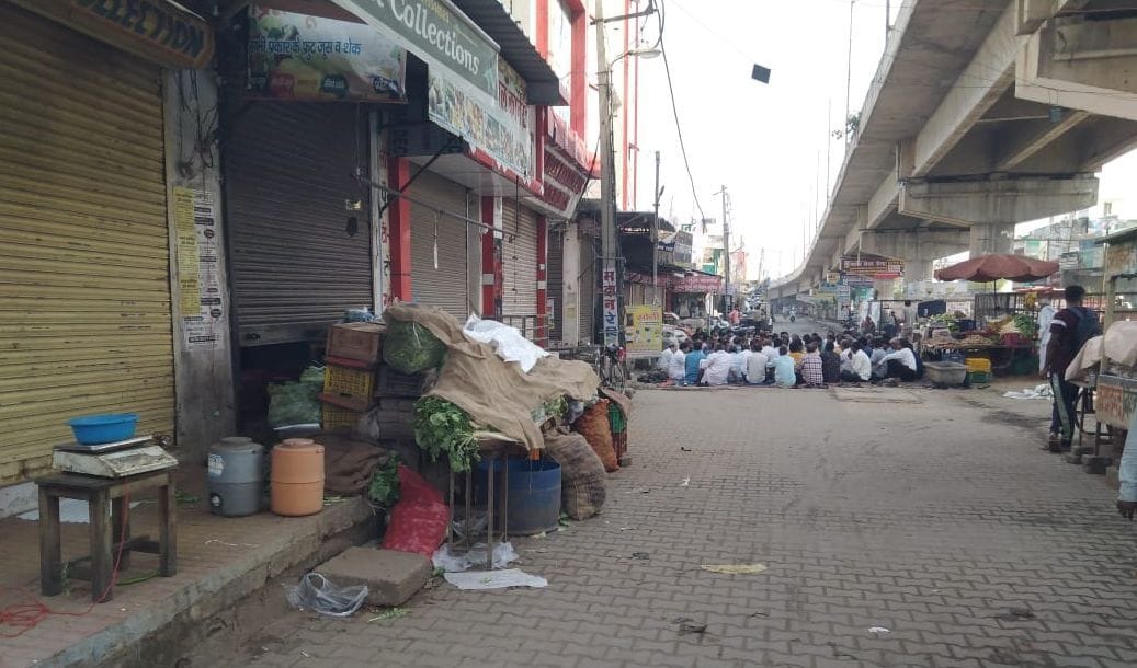 Traders mourn the death of four members of the same family, the market is closed