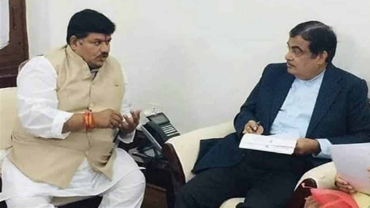On Nitin Gadkari's challenge MP Anil Firojiya reduced 32 kg weight Union Minister gave a gift of 2300 crores