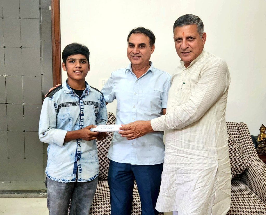 Kharwan's Jyoti got one lakh help for the World Karate Championship