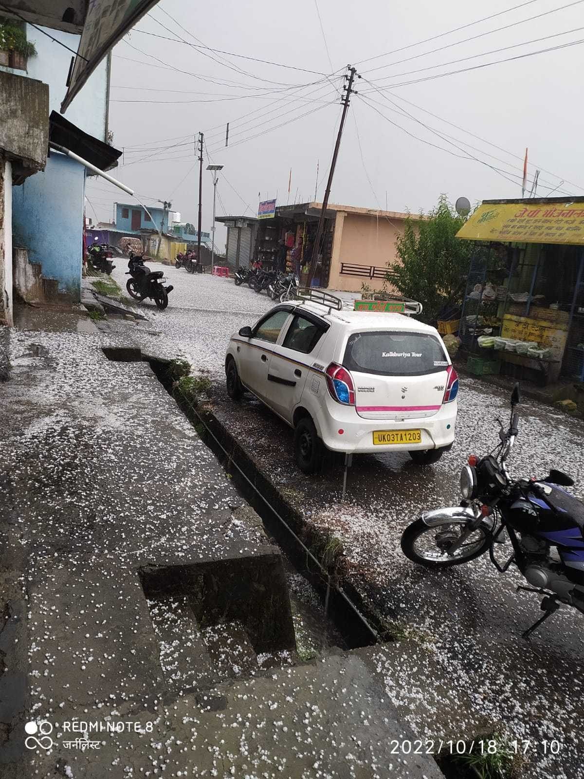 Hail fell after heavy rain, damage to the crop