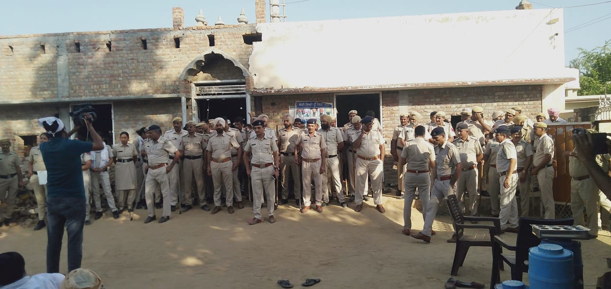 Gurdwara Amritsar Khurd controversy: The situation remained tense for the second day as well.