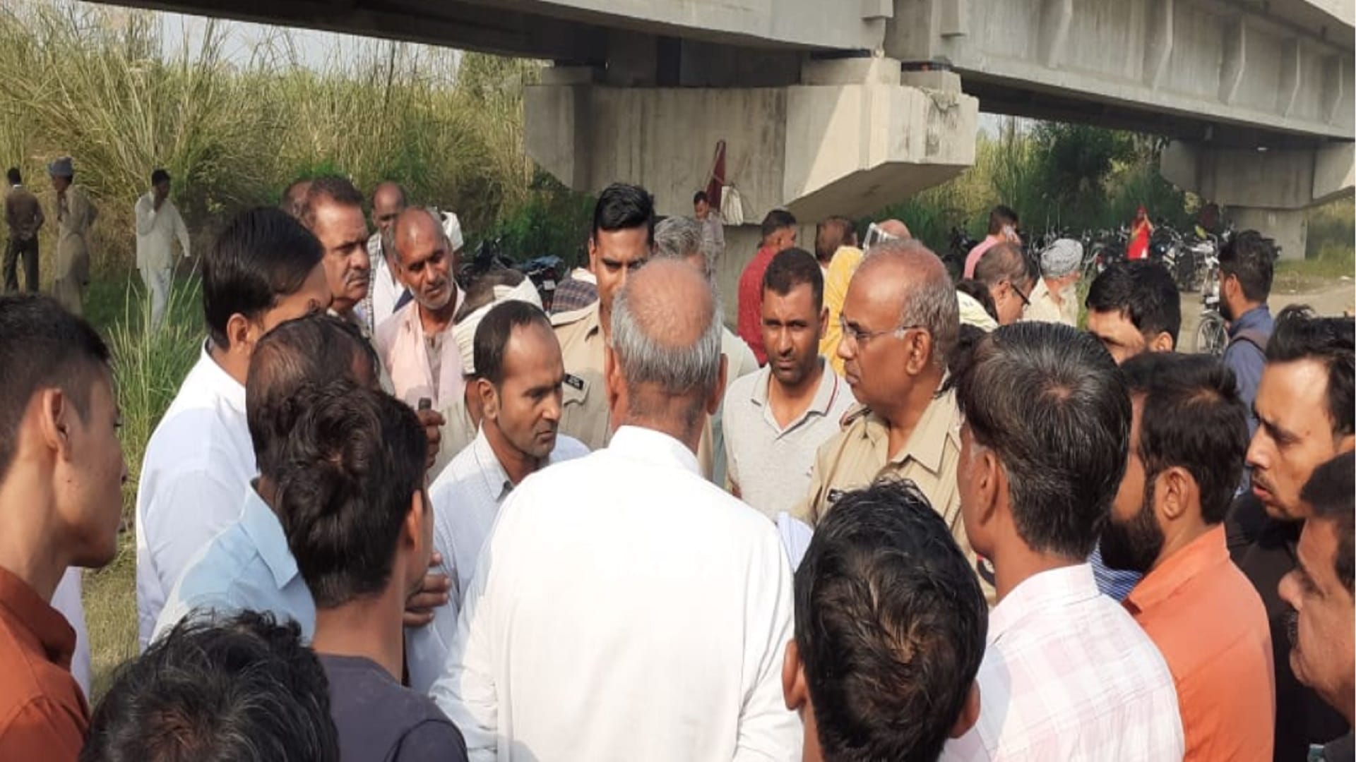 Hastinapur: Bridge stuck in Vigilance investigation, governance-administration played with public life
