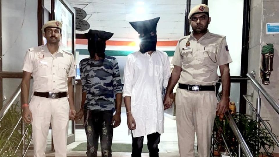 In Malviya Nagar two friends killed a youth by stabbing a knife