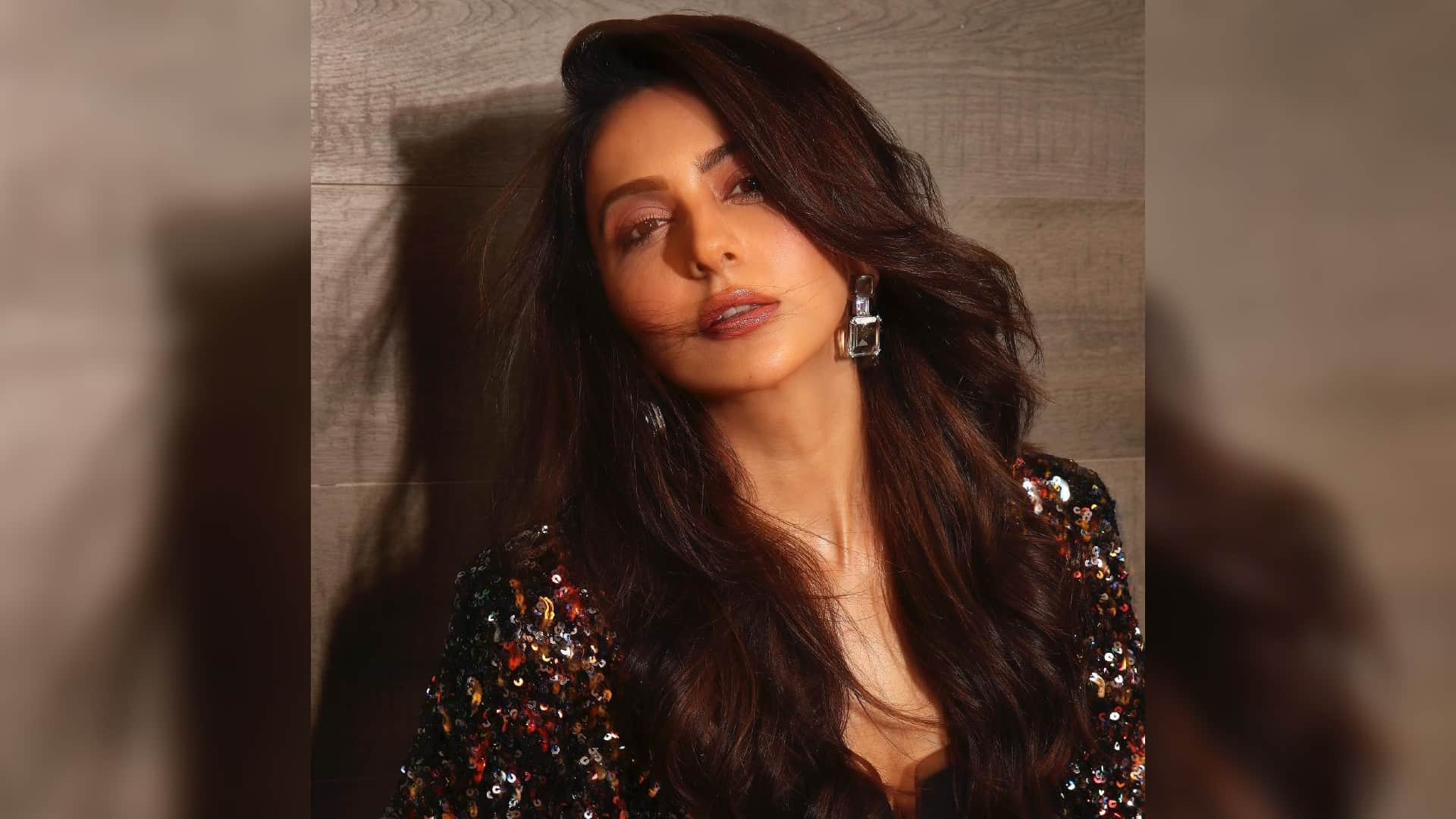 Photos of the day Nora Fatehi Bold Look Shanaya Kapoor Gorgeous Pics Celebrity Updates