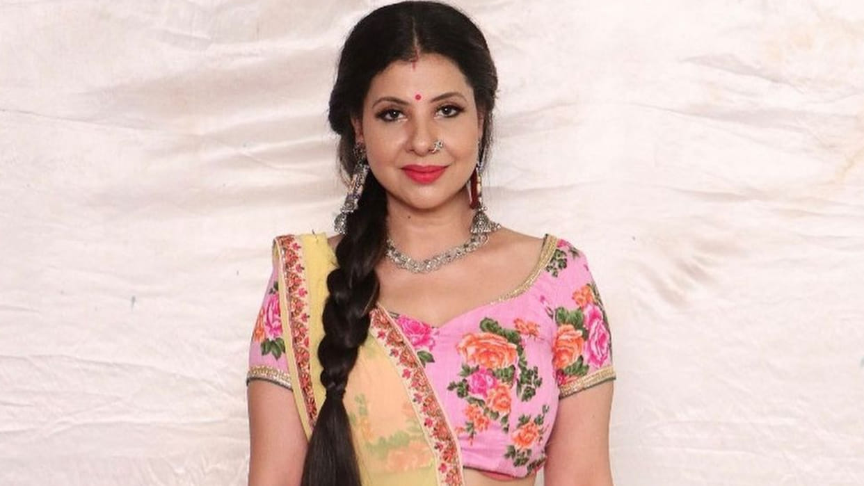 bhojpuri actress sambhavna seth got lakh rupees scammed by contractor reveals shocking truth