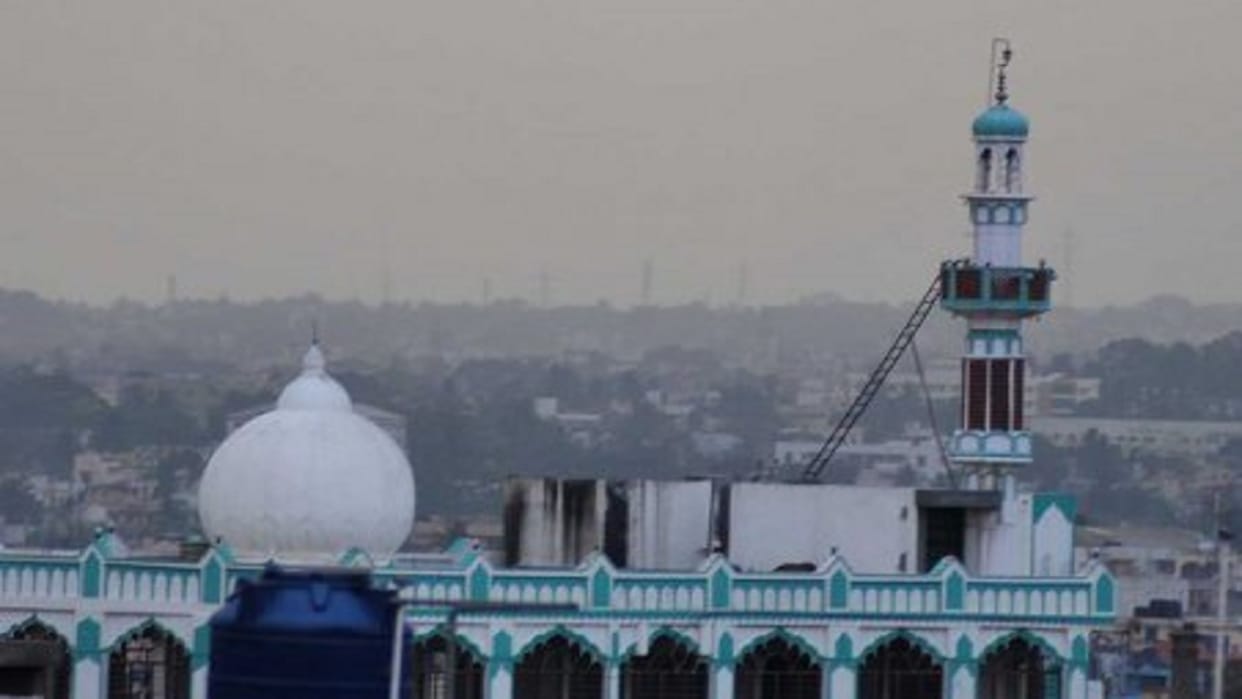 Hindu organizations raging on the mosque from the Polytechnic College campus