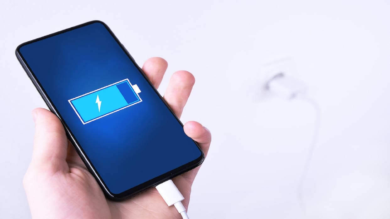 IIT BHU Mobile battery will be fully charged in 20 minutes with battery capacitor technology