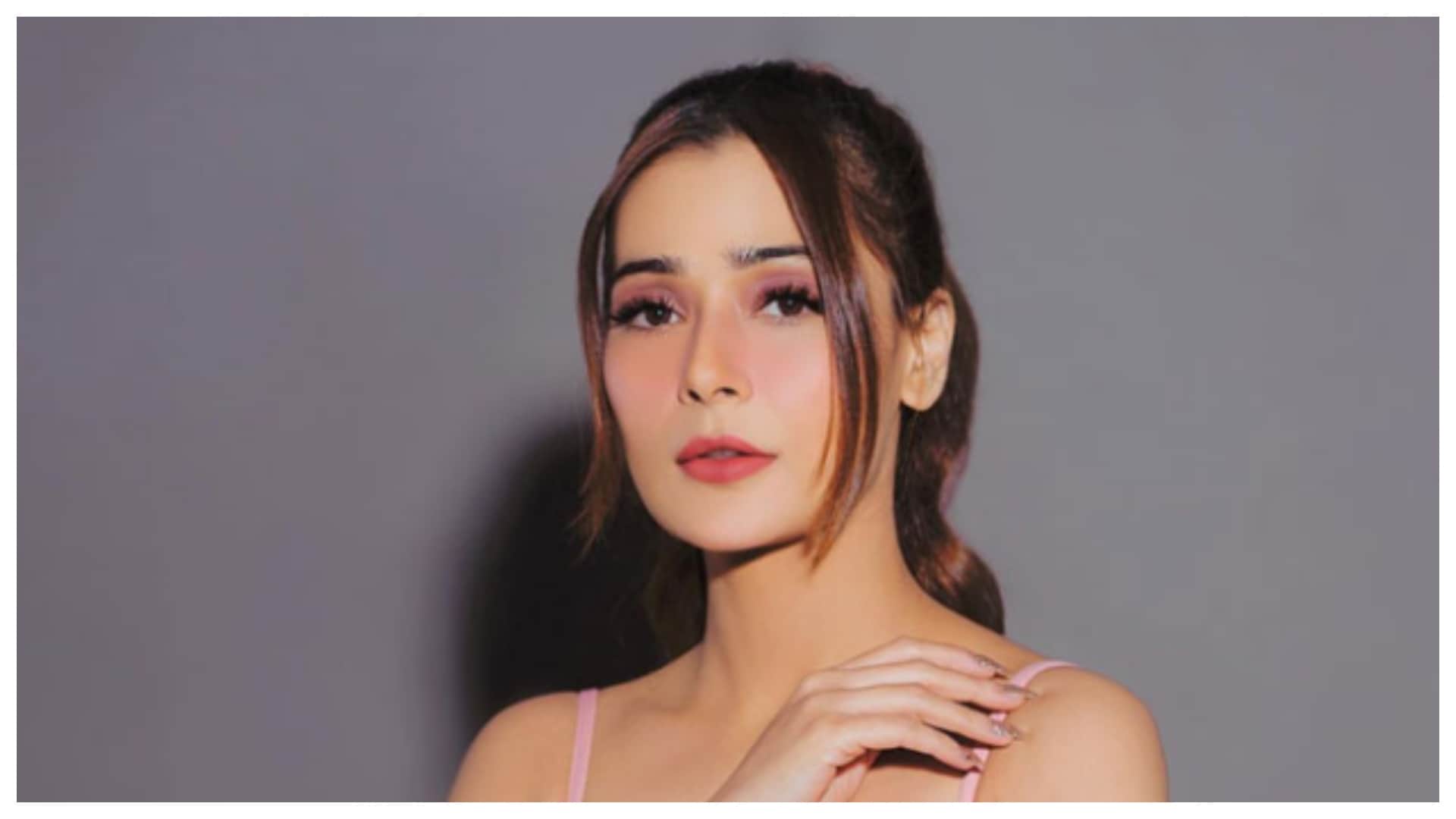 Actresses Had Extra Marital Affair dipika kakar Sara Khan Nisha Kamya Punjabi Poonam Dhillon Sanjeeda Sheikh