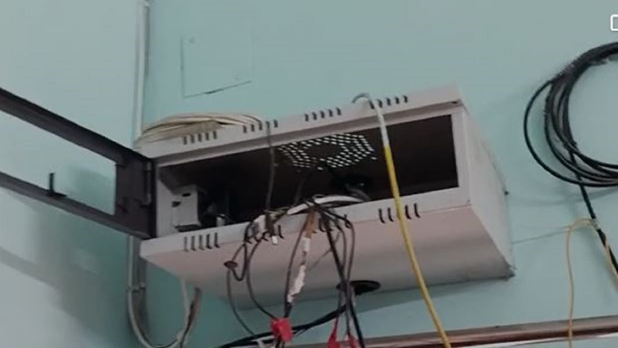 The family went to Delhi thieves searched the house and took away the DVR and hard disk of CCTV