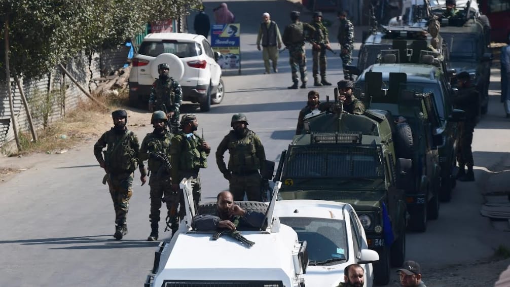 shopian target killing: two up laborer shot dead by terrorists
