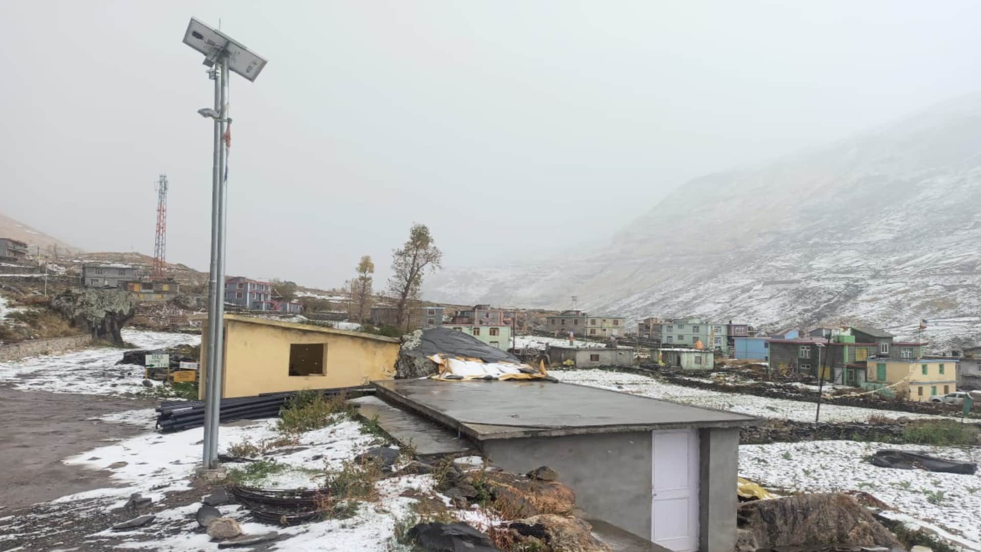 Himachal Weather update, hailstorm in Chandra valley, light snowfall on high peaks