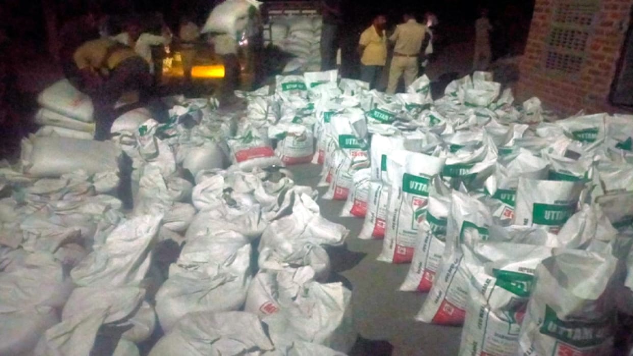 Caught making fake DAP in Bikaner, Rajasthan 439 bags seized