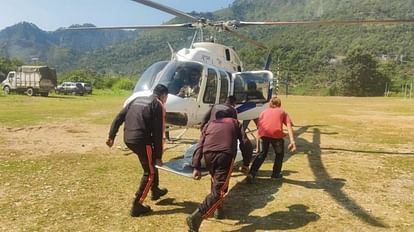 केदारनाथ हेलीकॉप्टर क्रैश: दुर्घटना में मारे गए पायलट का शव भेजा गया दिल्ली, डीजीसीए ने शुरू की जांच - Kedarnath Helicopter Crash: Body Of Pilot Killed In Accident Found ...