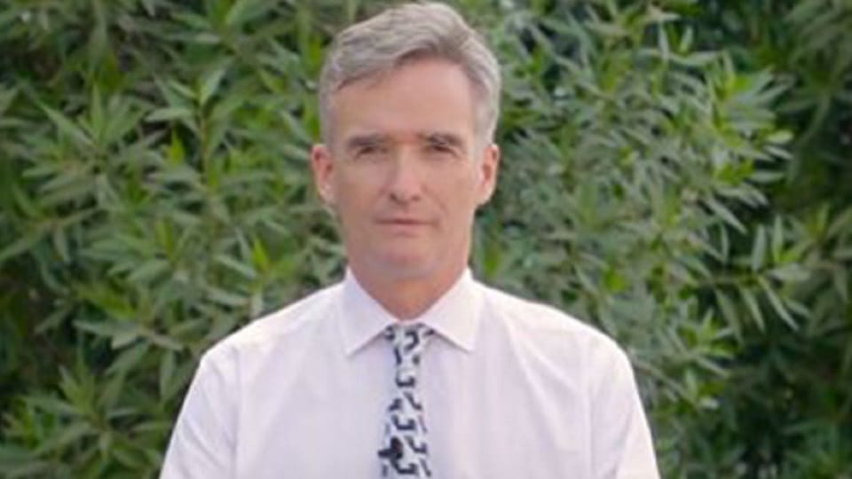 British High Commissioner Alex Ellis says UK on track to process visa applications within standard of 15 days