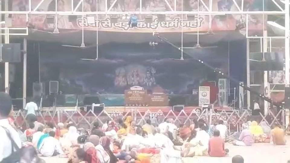 Police filed FIR against Anirudhacharya over objectionable remarks in Vrindavan Mathura