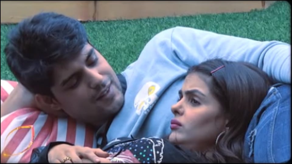 Bigg boss 16 priyanka choudhary ankita gupta love confession in salman khan show couple romantic video