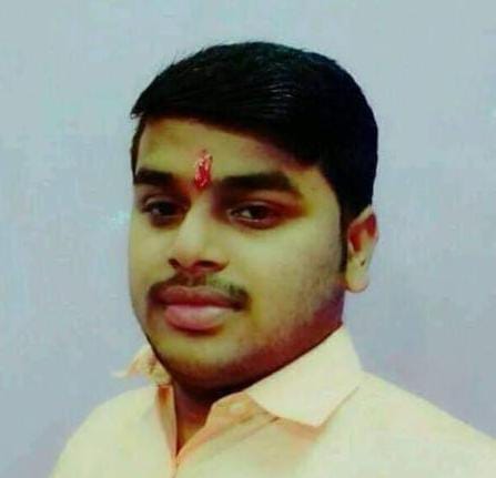 Hardoi, Bullion trader dies after being hit by a train