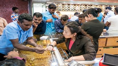 Gorakhpur News: पांच दिनों में बढ़े सोने-चांदी के भाव..अभी और तेजी पकड़ेंगे Gold and silver prices increased in five days at Gorakhpur