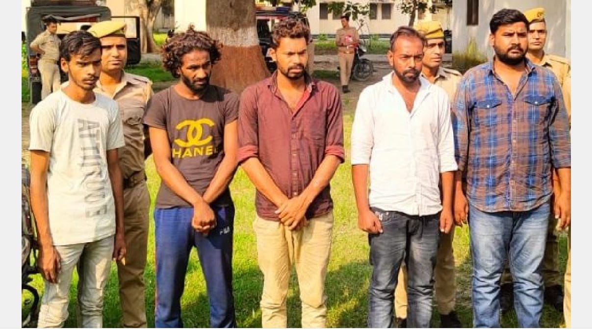 Five vicious men arrested for robbing a woman in Hardoi