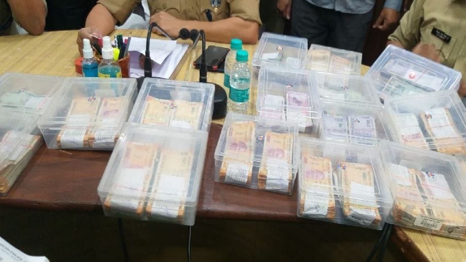 Police arrested ATM operator for spotted conspiracy of loot in mainpuri