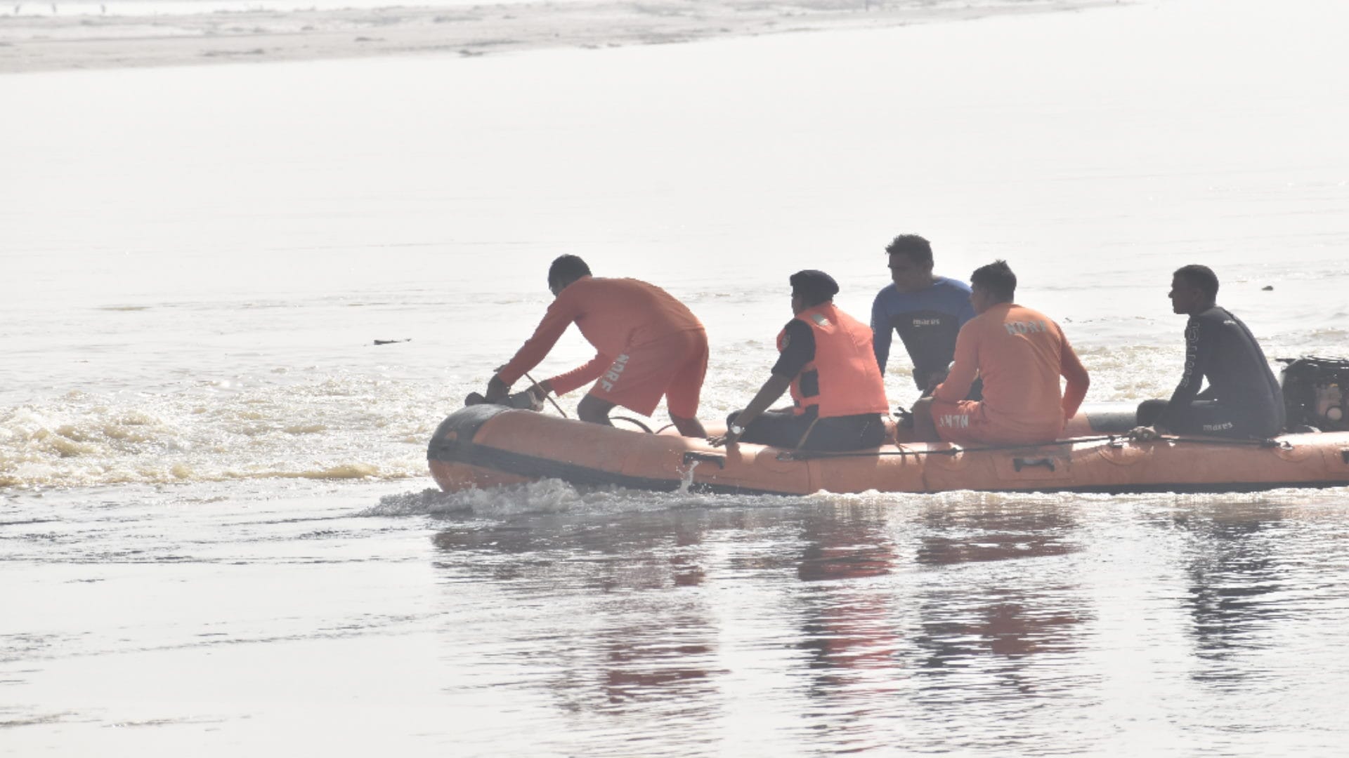 UP: Dead body of teacher has found after thirty hours family has socked