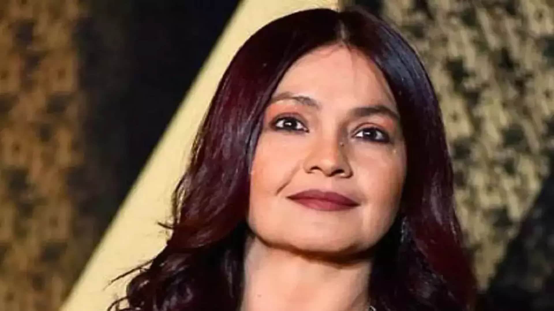 Bollywood Actresses Who Never Been Married After Divorce From Karishma Kapoor to Manisha Koirala