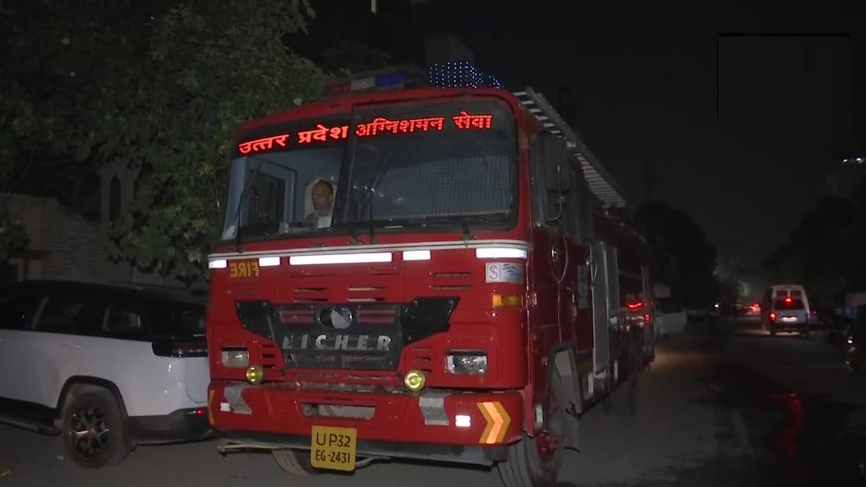 Fire broke out in pathology lab in Noida Sector 63