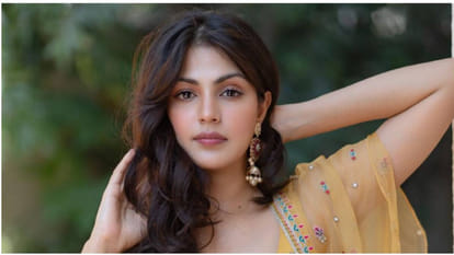 Rhea Chakraborty remembers sushant singh rajput on his death anniversary by sharing throwback video with actor