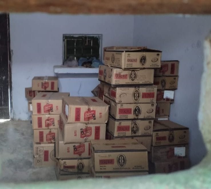 52  peti wine found in school