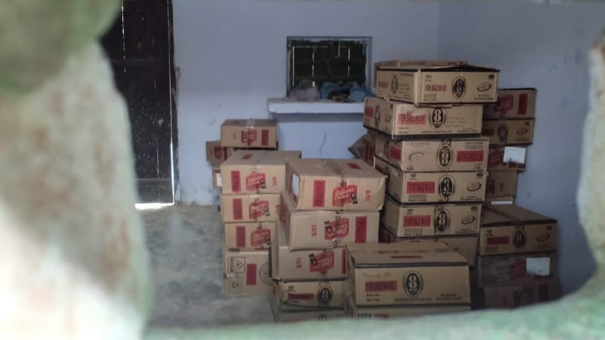 English liquor kept in Tamkuhiraj government school headmaster suspended