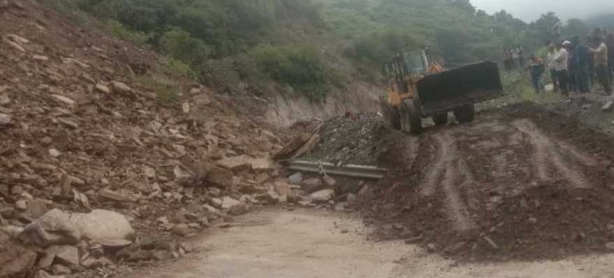 NH remained closed for 12 hours in Bharatoli