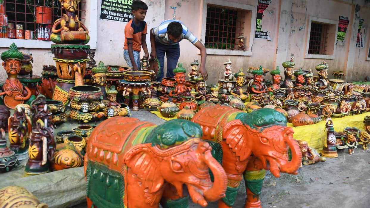 Diwali festival terracotta attracting people in Gorakhpur