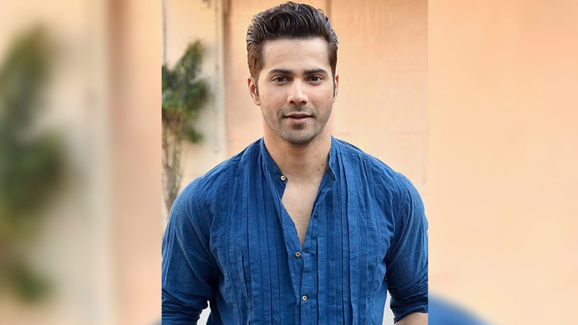 bhediya star varun dhawan wax statue unveiled in madame tussauds museum in delhi watch viral video