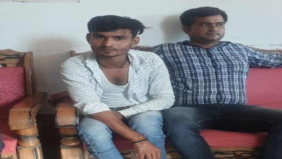 The Rajasthan police took away two youths, mistaking them as vehicle thieves