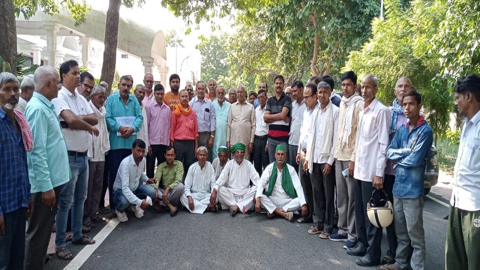 Farmers Protests In ADA Land Acquired Inner Ring Road Demands For Compensation